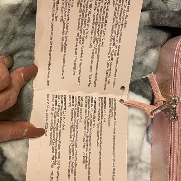 Makeup Kit - Picture 4 of 5